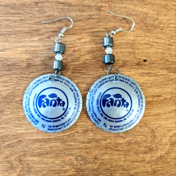 Unique Handmade Metal Bottle Cap Floral Earnings - Picture 2 of 8
